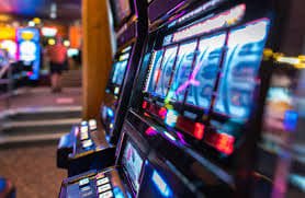 jdb777 net တိုက်ရိုက်ကာစီနို Live Baccarat dealer ကစားပွဲခင်းကျင်းထားသောပုံ
